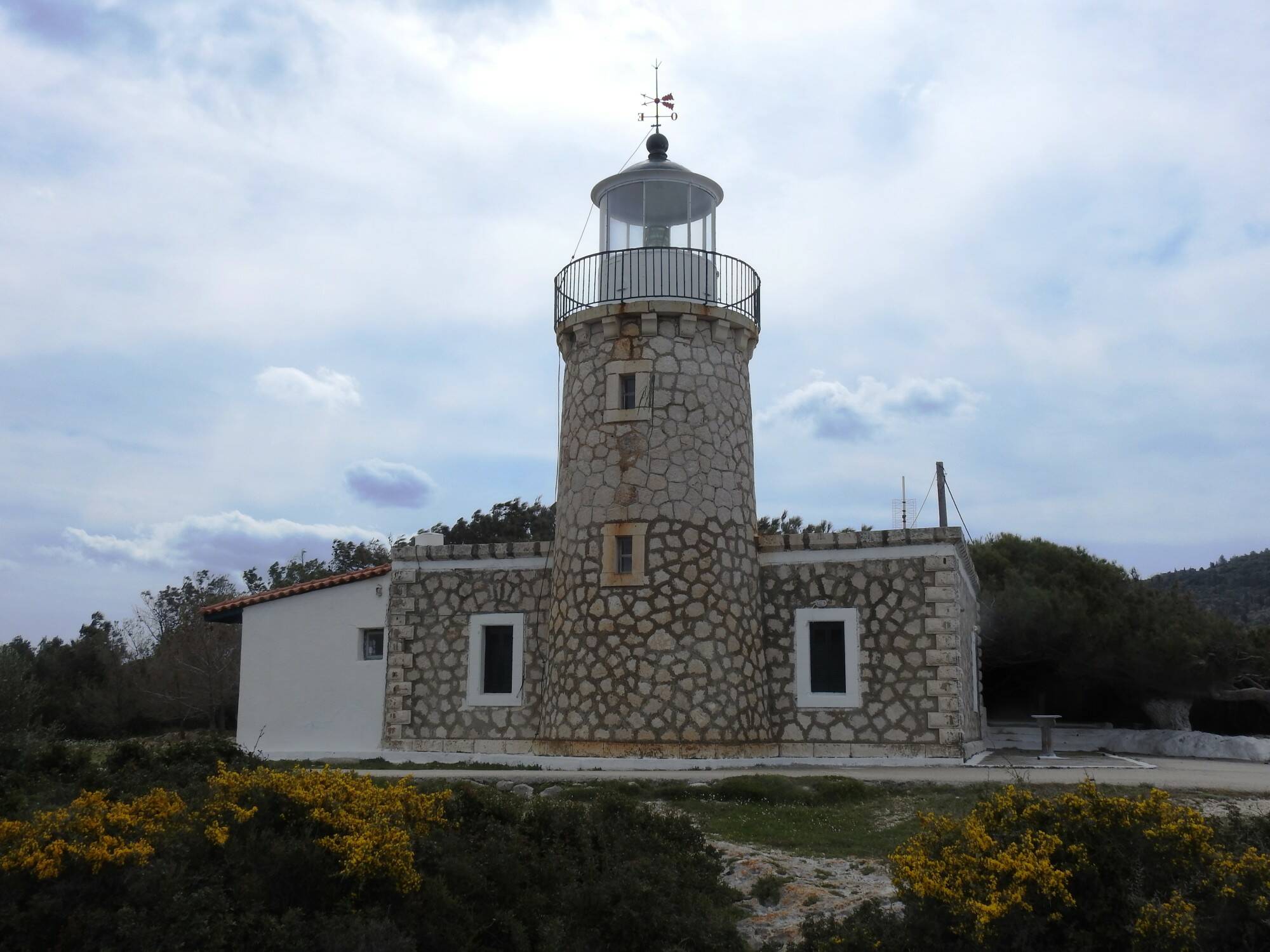 image presenting excursion Skinari Lighthouse